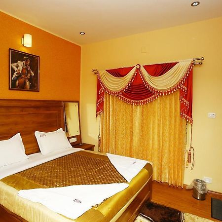 Mmr Grand Inn Ooty Exteriér fotografie