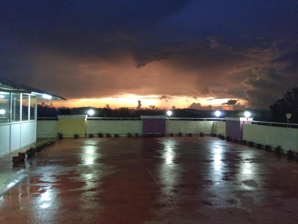 Mmr Grand Inn Ooty Exteriér fotografie